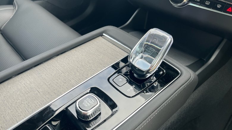 Volvo XC90 2.0 T8 PHEV Ultra Dark 5dr AWD Geartronic Estate